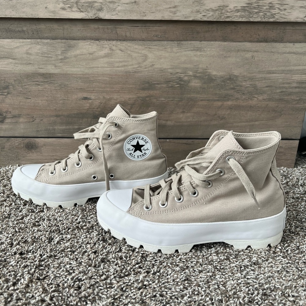 Women’s Converse Chuck Taylor All Star Lugged Classic High Top Sneaker